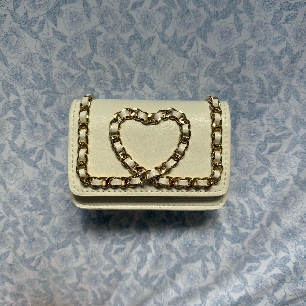 Chic White Chain Heart Women's Bag